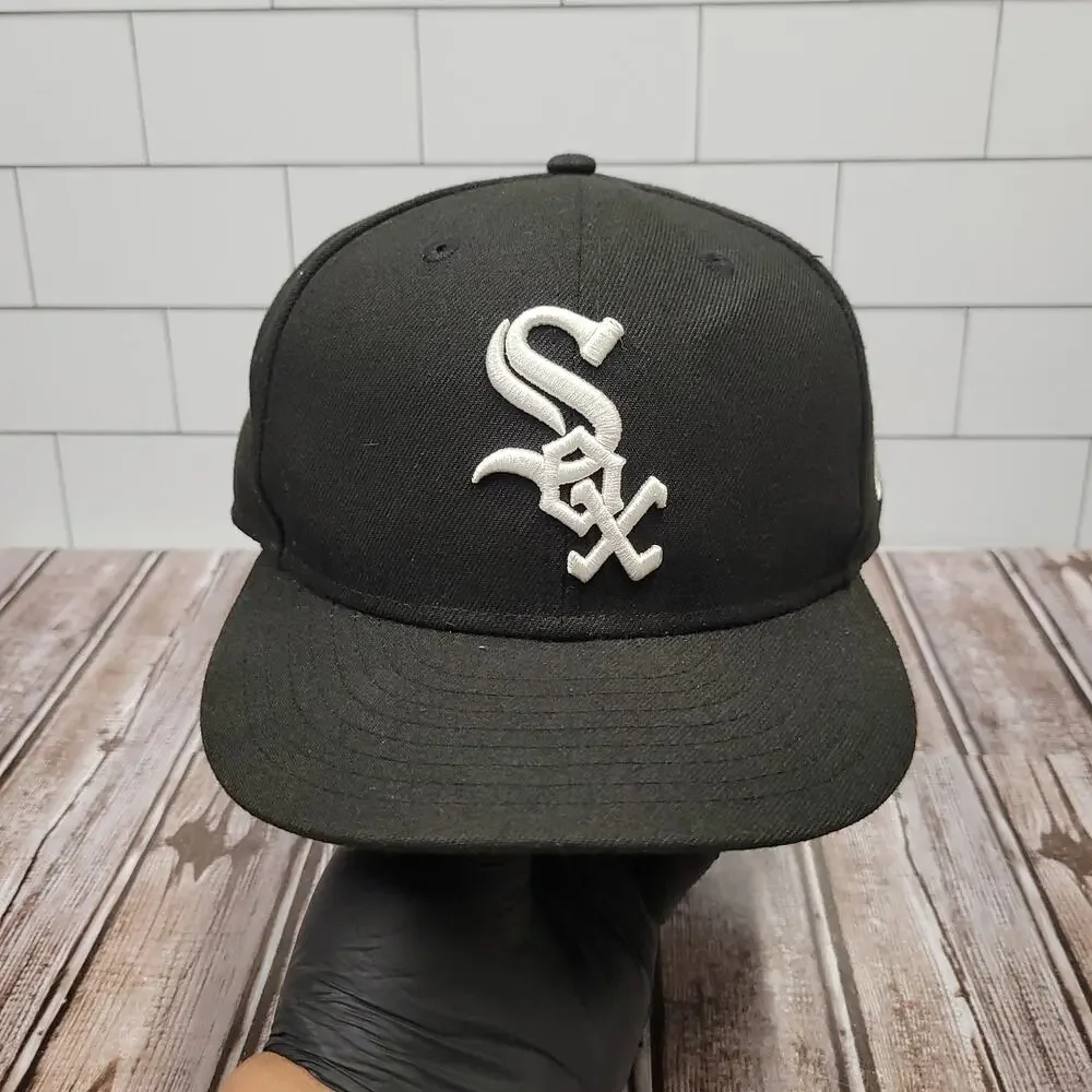 New Era Chicago White Sox 59FIFTY Fitted Hat Size 8 Black MLB On Field Cap